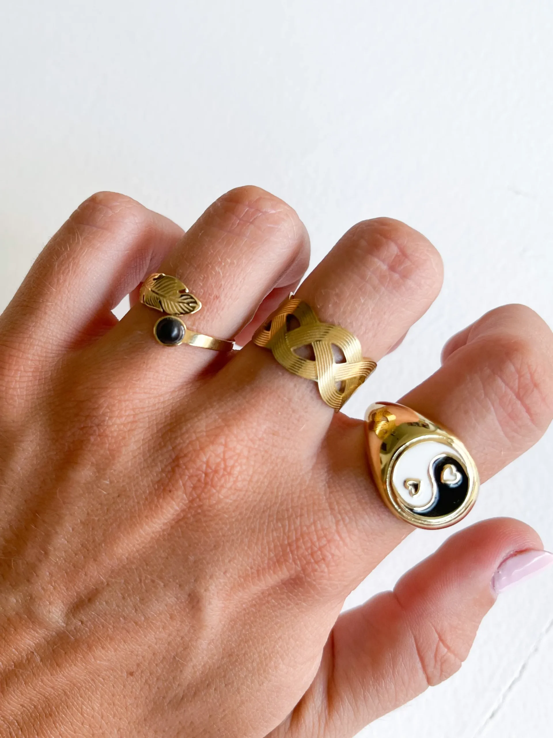 Anillo trenzado dorado