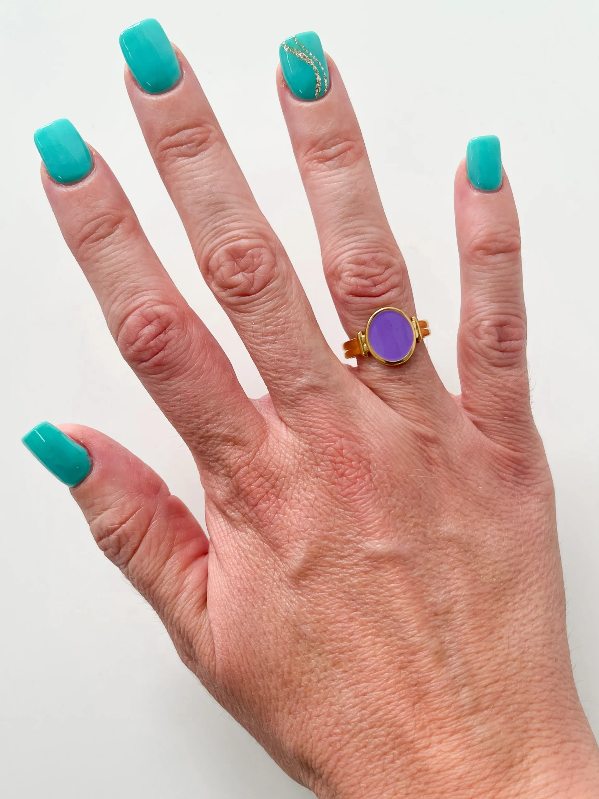 Anillo óvalo lila