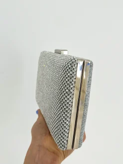 Clutch brillos plateado efecto