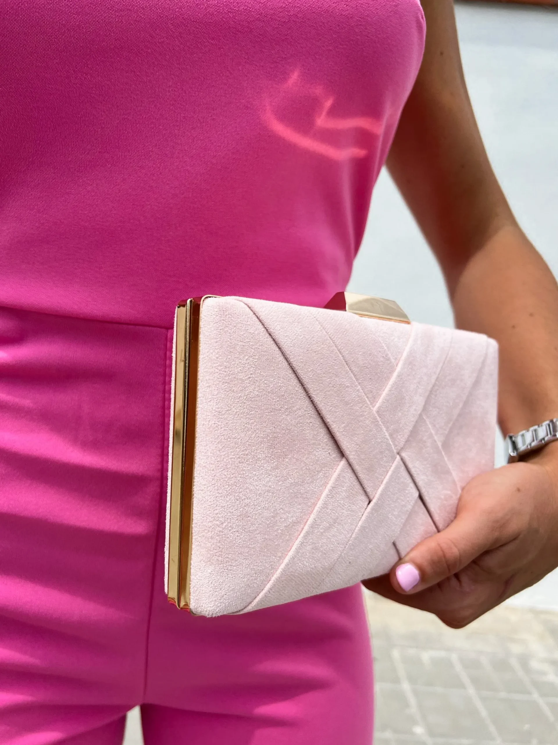 Clutch trenzado rosa
