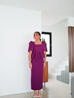 Conjunto falda midi pomposo amarena