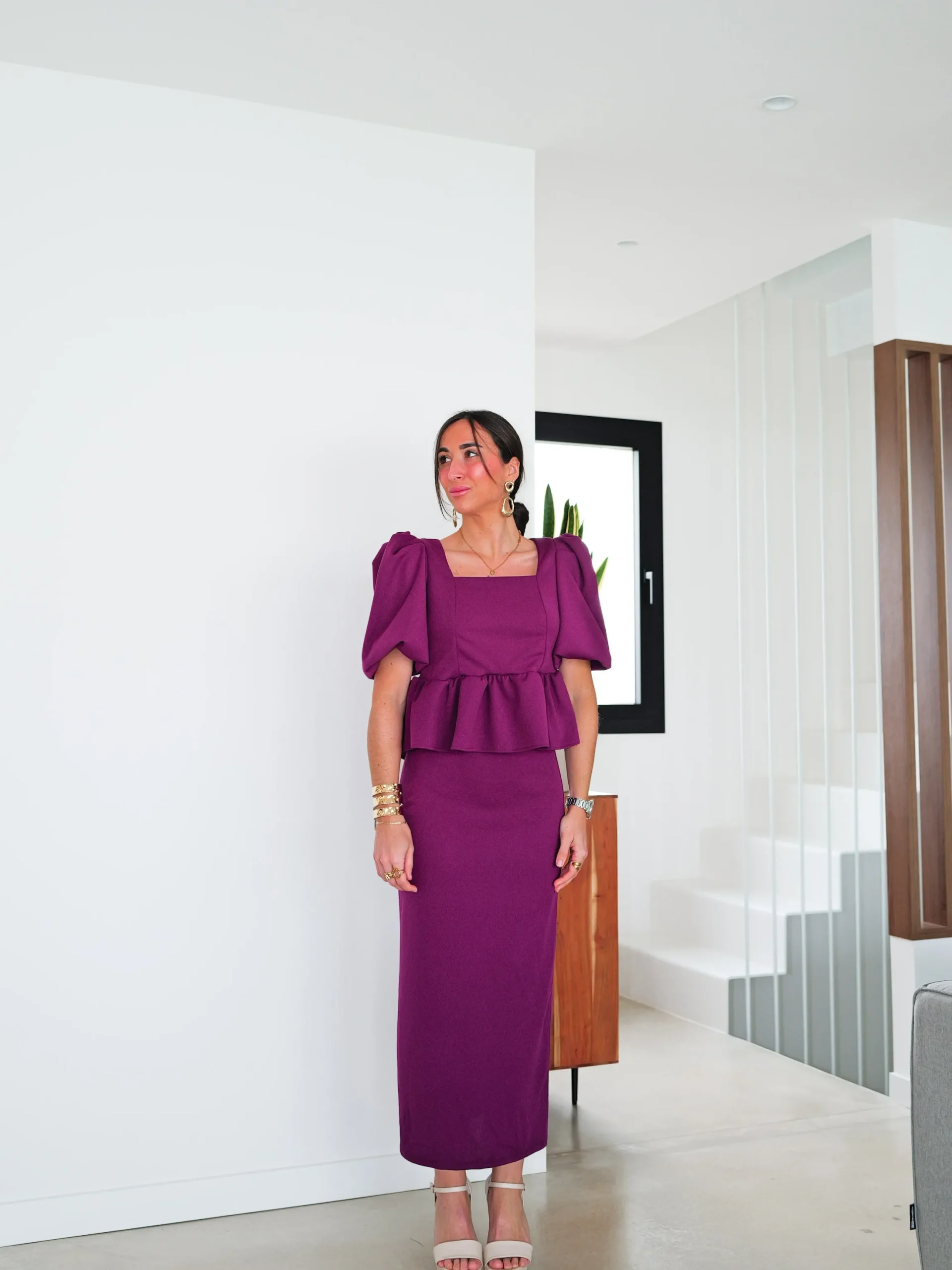 Conjunto falda midi pomposo amarena