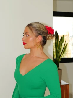 Pendientes de aros con flores dorados